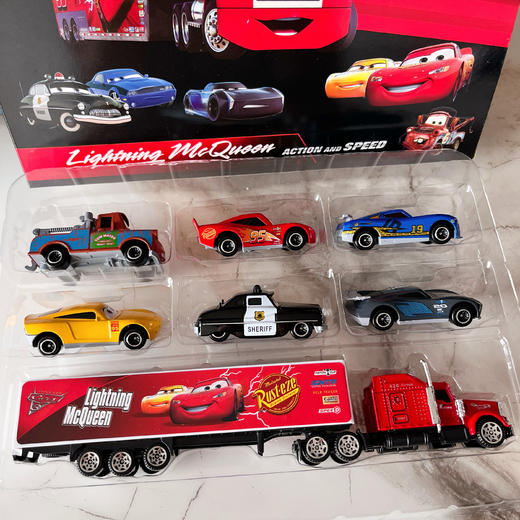 7辆赛车总动员合金车【出口赛车总动员合金车套装】实物质感非常好~ 车壳采用优质合金、车底为优质ABS、惯性滑行，轻轻一推可以走超远 商品图0