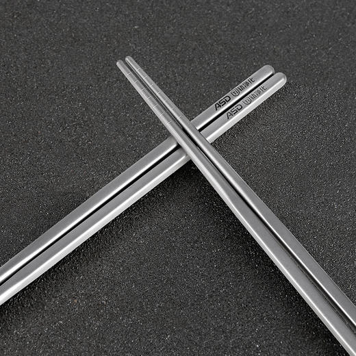 【条纹防滑】爱仕达 钛净化金属筷套装RKS05T1Z 5双 握感温润夹取自如 商品图1