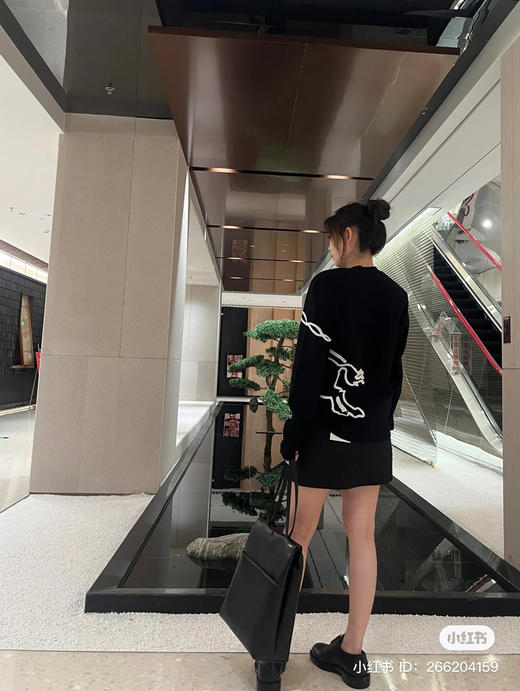 115-4原价680 极限亏清无退换 BB战马骑士 对比撞色 特种纱线开衫 蓝色肩线 自留L 商品图5