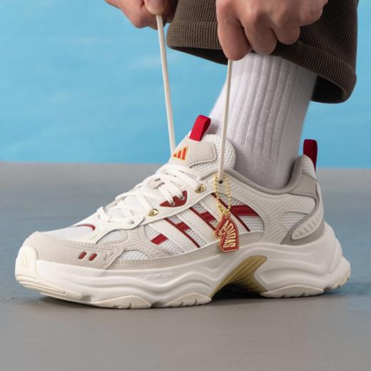 【春上新】【新品上新】7楼Adidas阿迪达斯新年款XLG复古时尚缓震老爹运动鞋 KI1846  吊牌价：899 商品图1