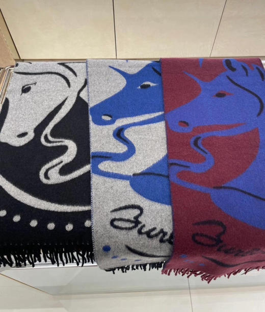 秋冬特惠💰260 巴宝莉围巾【马年福利】新款战马羊毛围巾特别飒的一款，男女同款 商品图1