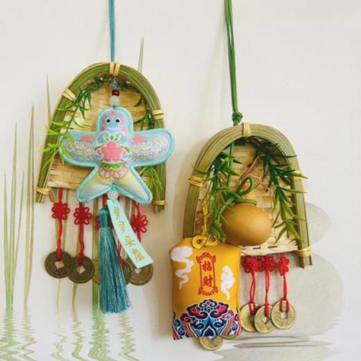 🌈新年将至，万物复苏。【觅贝思 扫帚风簸挂件】☺️ 【繁花似锦，生活如诗】一花一世界，一福一春秋。🥰，一句祝福，一幅画意。 愿你的日子如花般绚烂，👏福气如春般绵长。 商品图0