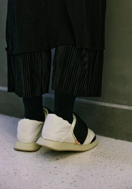 【💥断码清仓，售完无补❗❗】fajo花椒星球冬季版营地被被鞋—针对久站、高强度运动、和疲劳损伤人士设计❗❗附有智暖升温棉保暖技术+运动恢复技术，防泼溅专利技术，原价699元💰现仅299元抢❗ 商品图2