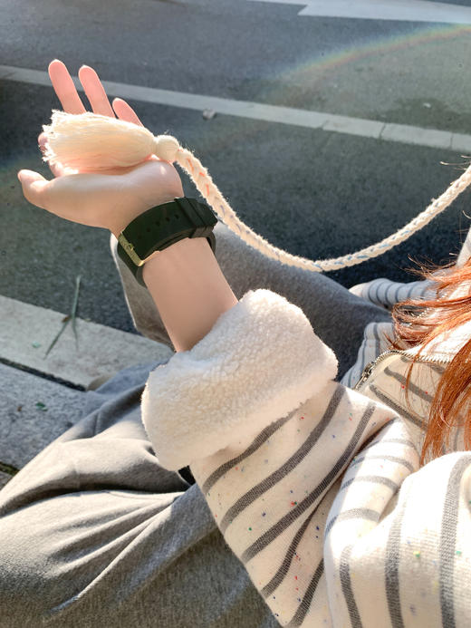 <曾小咸推荐>现货秒杀 ！微信超特价！韩系条纹连帽加绒卫衣外套 日常199.99 立减100 秒杀99.99！ 商品图9