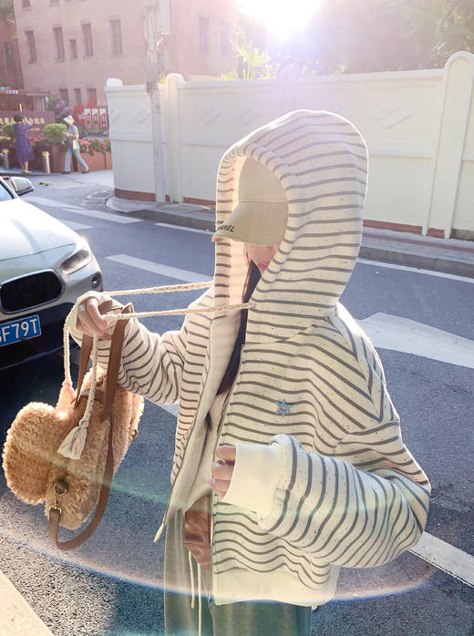 <曾小咸推荐>现货秒杀 ！微信超特价！韩系条纹连帽加绒卫衣外套 日常199.99 立减100 秒杀99.99！ 商品图10