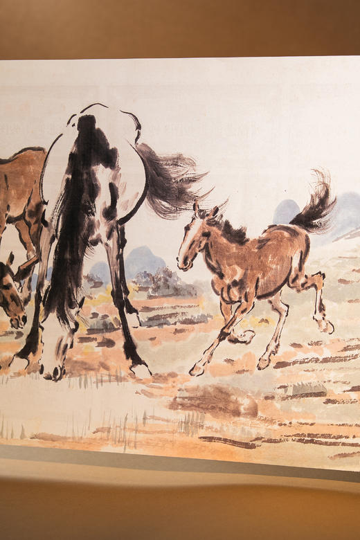 《徐悲鸿十骏图》钞卷版（卷轴展开尺寸约：34cm*178cm)，马年谁是「爆款」！给你带来了钞券版《春山十骏图》和徐悲鸿「原章」 商品图6