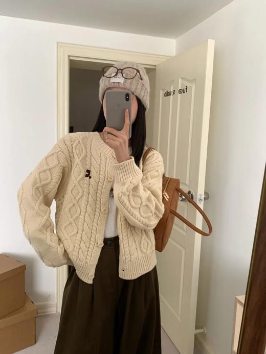 r*r 逗号祝绪丹同款刺绣麻花针织毛衣开衫 商品图4