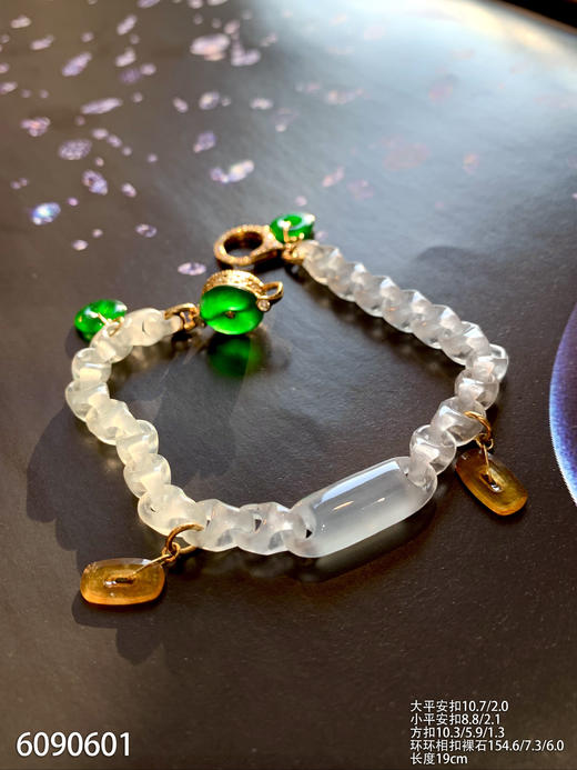 6090601，环环相扣手链。具体价格微信咨询 商品图2