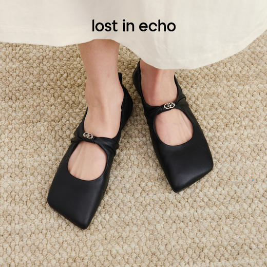 lost in echo2026春夏新款精致手工褶皱羊皮斜方头扭结芭蕾舞鞋女 商品图0