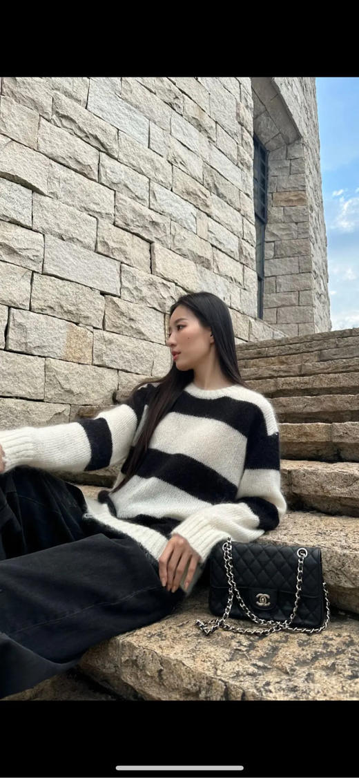 Chanel cf 中号 黑金 荔枝纹牛皮 斜挎包 商品图3