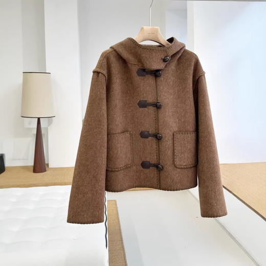 【来点不一样的】可意会不可言传～柜2500+！2026羊毛/驼绒/桑蚕丝伯爵红茶贝壳绣双面呢短大衣外套女冬款！ 商品图0