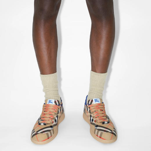 【一】BURBERRY 巴宝莉 男士马术骑士徽章标签 Terrace 格纹运动鞋 格子 8095276 B9368 商品图5