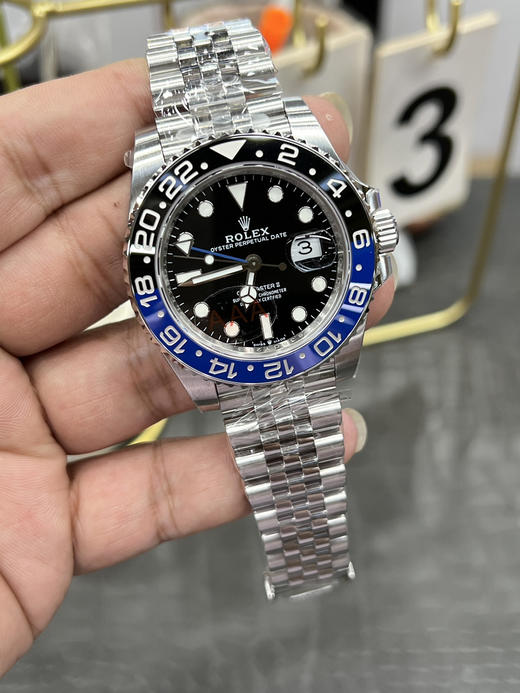 Vs国米圈『蓝黑圈➕格林尼治』巅峰复刻！VS 劳力士GMT格林尼治米兰圈震撼登场，在复刻腕表领域，细节与品质的较量永无止境。VS 全新力作——劳力士GMT格林尼治米兰圈，搭载丹东3285机芯❕❕❕ 商品图9