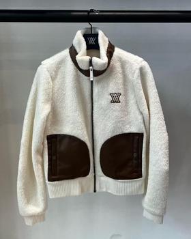 An家新款女士秋冬厚外套来啦！渠道高品质❗️继续大爆款！一如既往🇰🇷贸易公司出来的货！厚实！又轻又软！！！南方冬天内搭一件T 都可以穿！御寒指数满分！