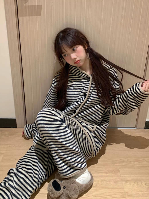 条纹家居服 商品图2