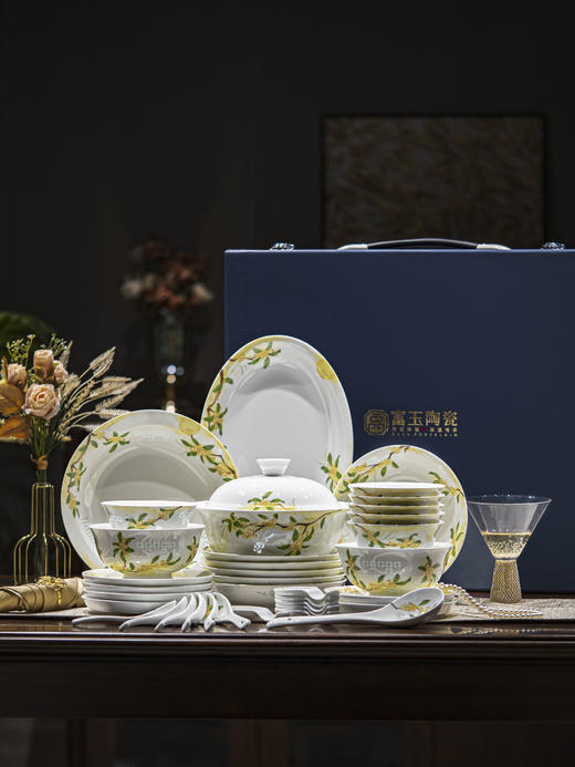 富玉 | 景德镇陶瓷餐具套装2025新款家用中式玲珑金桂浮光碗碟高颜值乔迁新居 商品图0