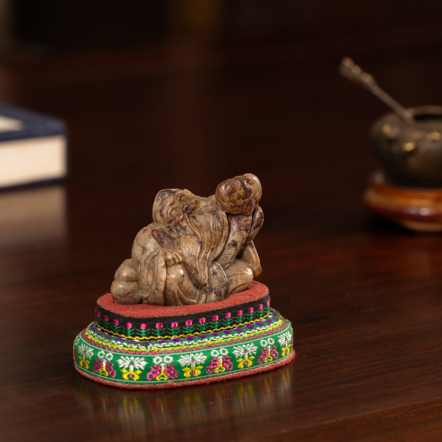 清	鸡血石寿星摆件（锦座）