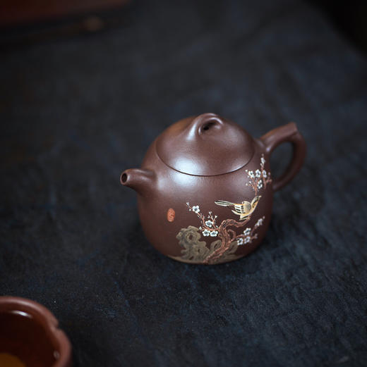 【青山特惠】精品手工紫泥堆绘秦权紫砂壶 220cc 商品图1