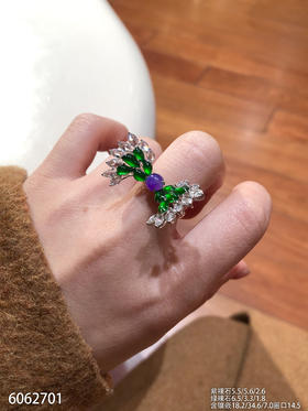 6062701，蝴蝶戒指。具体价格微信咨询