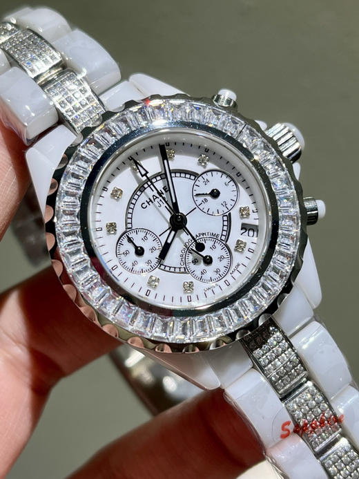 满钻🌟CHANEL·香奈儿J12·【六针瑞士纯进口机芯石英】33mm➕纯净T方石➕表带镶钻款‼️奢华代表 超闪水钻 手工镶嵌工艺，正品原版开模，打磨精良 做工精细，乃精品中的精品❕❕❕ 商品图4