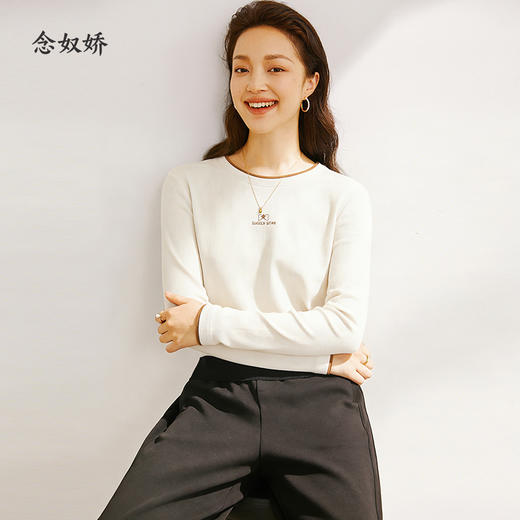 【商场同款】CNA5897 “高弹提花长袖针织衫” 舒适细腻好搭配 假两件领口设计轻巧细腻 商品图8