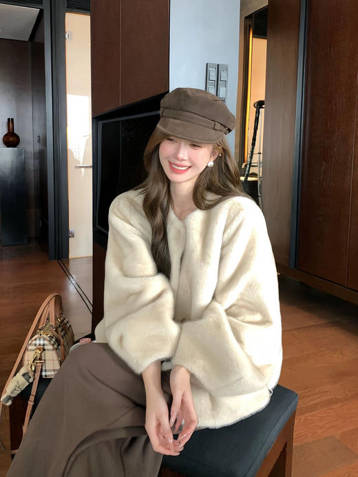 【3-7天发货】千金感欧貂绒外套，宽松版型不挑人，柔软细腻有厚度，超级显贵，大量真毛，不易掉毛，好打理 商品图0