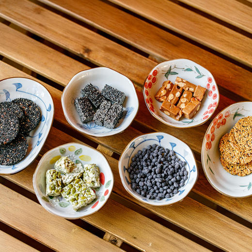 【预售】朴食有方恭安长福大礼包 894g/袋 健康食养礼 巴旦木太妃糖/山核桃芝麻饼/黑松露亚麻籽脆/无糖芝麻酥/无糖南瓜籽酥 /当归黑豆 商品图8