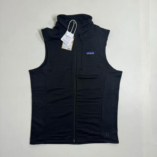 原单正品 Patagonia巴塔哥尼亚男士抓绒马甲R1，一件能陪你征服山野与都市的温度管理神器！

蓝色/黑色 S-XXL 商品图7