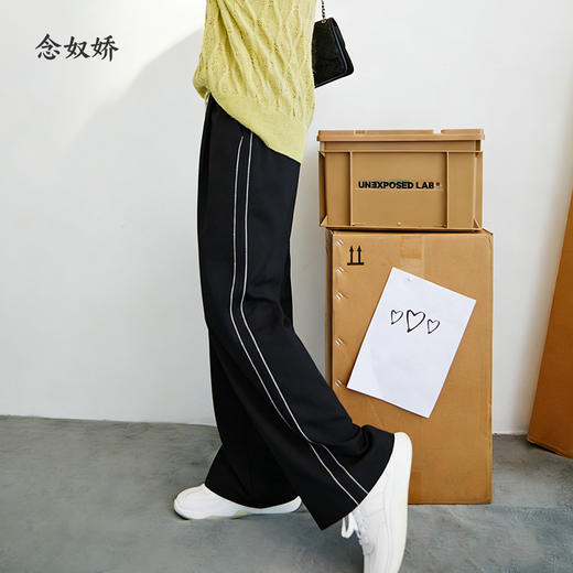 【商场同款】CNT5974 “ 通勤商务裤 ”  松弛有度 侧边双线装饰，显瘦精致 面料厚实有支撑感 显瘦包容 商品图2