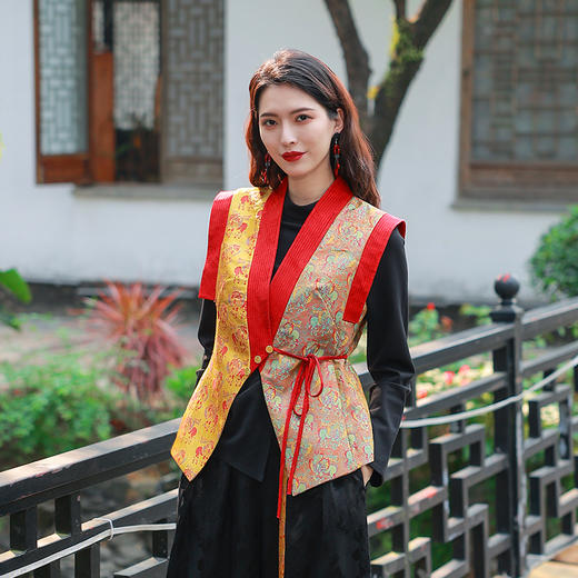 【2026春节款-现货】骏程鸿运民族风马甲  商品图0