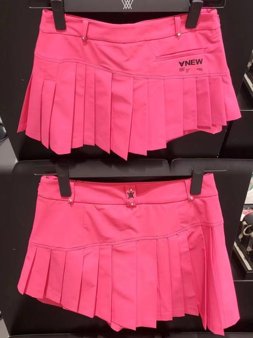 Anew家新款女士短裙来啦！不规则长度百褶设计更stylish，同色短裤打底接受度更高，最新一季限定款 ！ 两色入，对比色具有强烈的视觉冲击感！❤️多处印花➕铆钉，充满着甜酷的感觉！ 商品图0