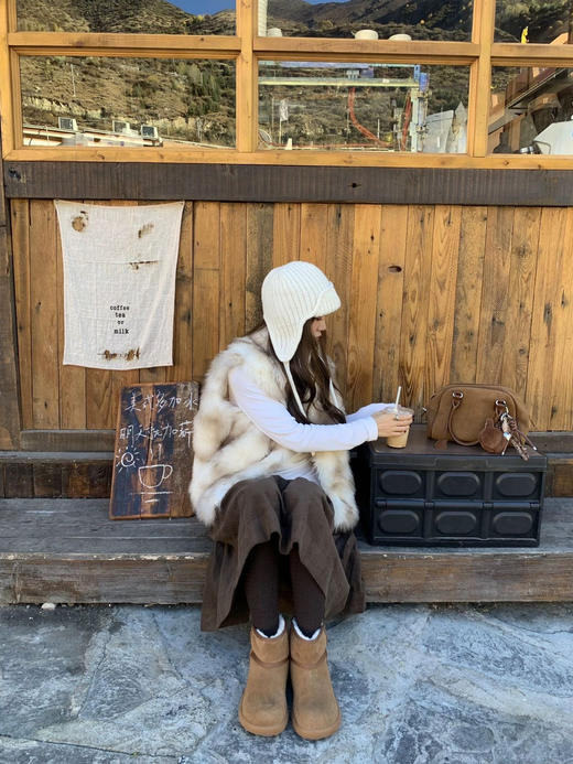 【3-7天发货】暖fufu韩女云朵马甲，毛茸茸的质感!上身非常显白显气色，内里复合麂皮绒，手感丰盈蓬松暖fufu的 商品图6