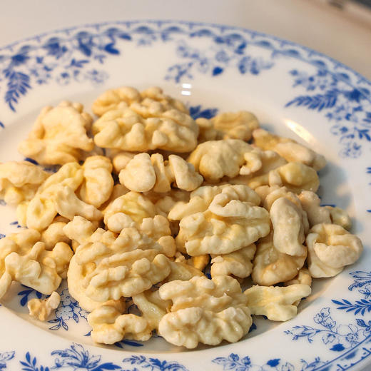 绿岭鲜食核桃仁 ，还带汁水的核桃仁，水果一样脆嫩新鲜，怎么吃都好吃！低脂高蛋白，营养更丰富！【G】 商品图4