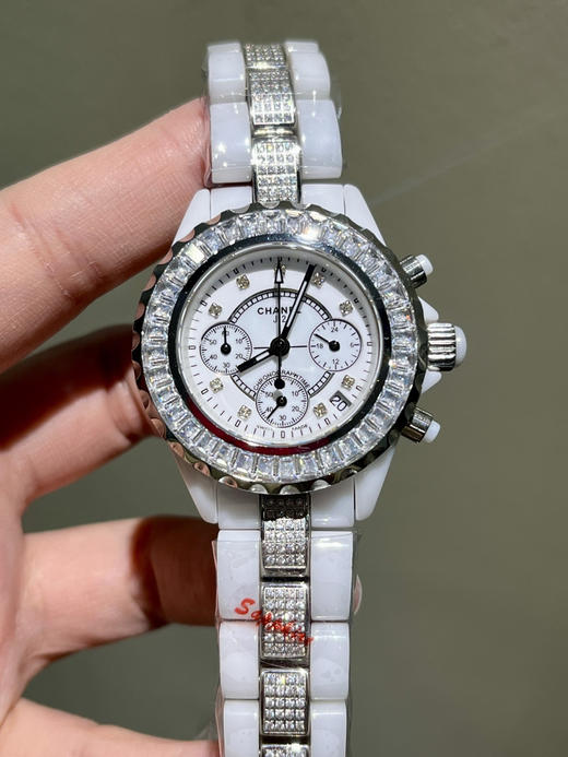 满钻🌟CHANEL·香奈儿J12·【六针瑞士纯进口机芯石英】33mm➕纯净T方石➕表带镶钻款‼️奢华代表 超闪水钻 手工镶嵌工艺，正品原版开模，打磨精良 做工精细，乃精品中的精品❕❕❕ 商品图2
