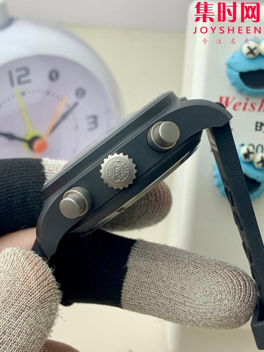 APS万国飞行员计时系列IW389401 全黑武士 陶瓷壳 黑陶瓷 男士腕表 搭载APS定制Cal.69385一体全自动机械机芯 蓝宝石水晶镜面 表径41.9mm 商品图2