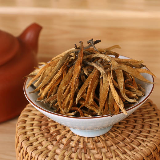 吉顺号礼品茶“马”上有礼凤庆滇红茶大金芽100克*2罐礼盒装 商品图4