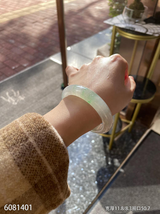 6081401，手镯，圈口50.7。具体价格微信咨询 商品图4