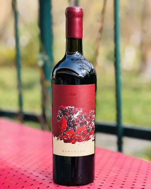 中国艺术酒庄美贺庄园联手艺术家吴陆升，推出《驰骋》马年葡萄酒礼盒。以驰骋之心，砥砺前行，奔赴2026！ 商品图3