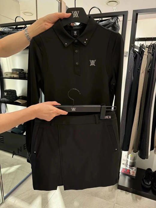 An家新款春夏女士长袖上衣来啦！🇰🇷渠道高品质❗️配色清爽干净，不会显得过于严谨呆板，上身衬托气质品位！两色完全可以all in，毕竟这种长袖是四季消耗品！这种经典带设计好搭配的款式真的是闭眼入！ 商品图0