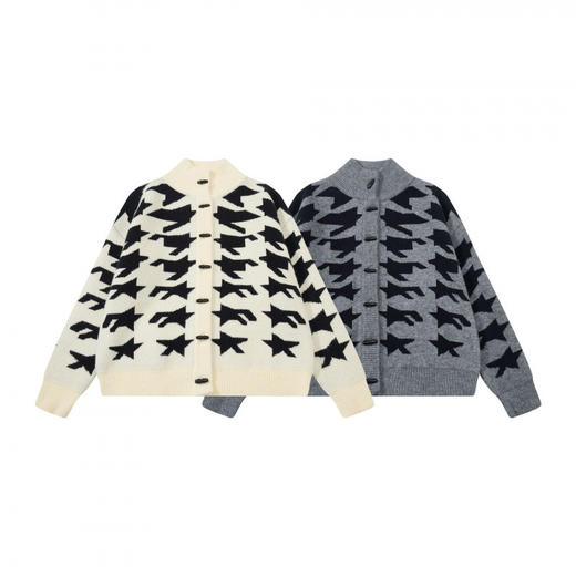 【时髦这件事要上高度】韩国小众潮牌毛衣！2026新款open yy千鸟格针织开衫牛角扣圆领毛衣加厚羊毛外套！ 商品图4