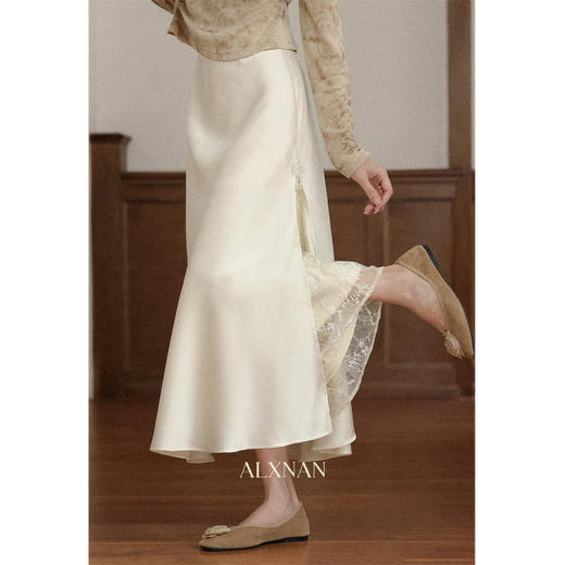 鹿向南「月光染」杏色法式半身裙女秋冬缎面半裙气质拼接蕾丝裙子 商品图0