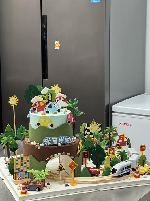火车钻山洞汽车蛋糕【8寸模型➕6英寸可食用蛋糕】 商品图3