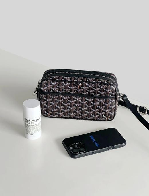 一店k 狗芽相机包毒有的高级感！低调小姐姐的樶--爱！复古老钱感 情侣同款 大胃王巨能装！出门旅游的好搭子 商品图7