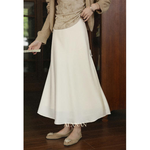 鹿向南「月光染」杏色法式半身裙女秋冬缎面半裙气质拼接蕾丝裙子 商品图2