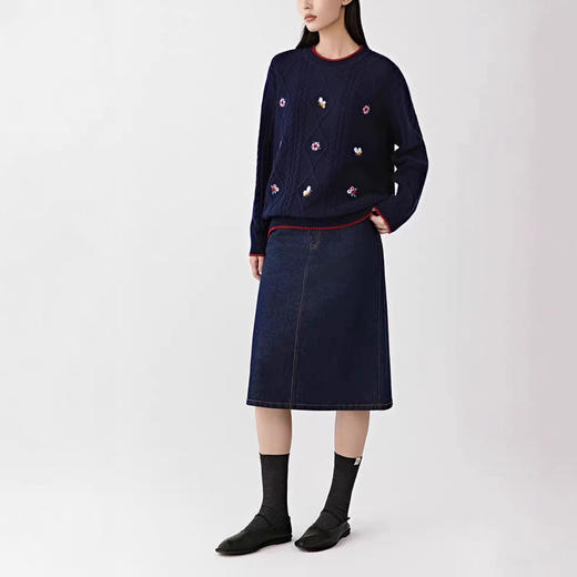 【来点不一样的】可意会不可言传～新年系列！横扫！柜3996+！2026秋冬高级感刺绣提花圆领针织衫！ 商品图2