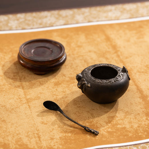 清	铜福寿纹水盂配龙纹勺及木座 商品图1