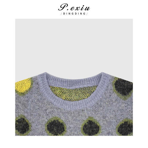 04-2潘依绣丁丁宠粉慵懒风撞色大波点长袖圆领针织毛衣Q58461 商品图2