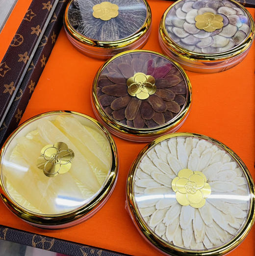 【爱马仕吉时好礼系列】中国年・送典藏级滋补礼：红参/鱼胶/西洋参/羊肚菌/鹿茸吉时好礼花纹皮革礼盒，细腻纹路彰显品味，甄选核心产区五味滋补食材，复古与轻奢碰撞；搭配质感满满的丝巾，体面送到心坎里！ 商品图7