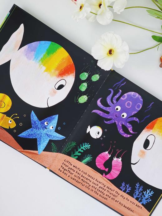 Little White Fish and His Playmates/ Is Born 精装两本 商品图4