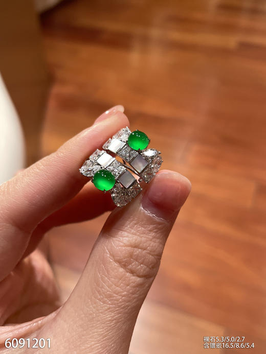 6091201，蛋面耳钉。具体价格微信咨询 商品图0